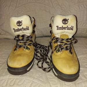 Timberland Boys hiking Laces boot Size 5M